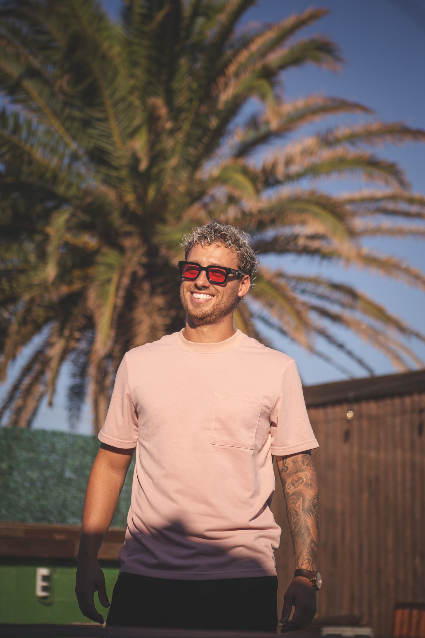 Miguele Negro Lente Rojo